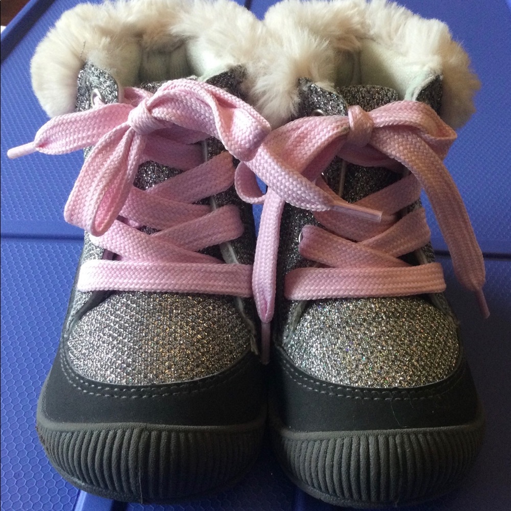 Osh Kosh B’gosh Girls Lined Boots Size 6